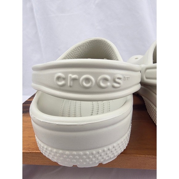 Crocs Classic Clog Off White Mens Size 7 Womens 9 Slip On Sandals Comfort NWT - Picture 9 of 14